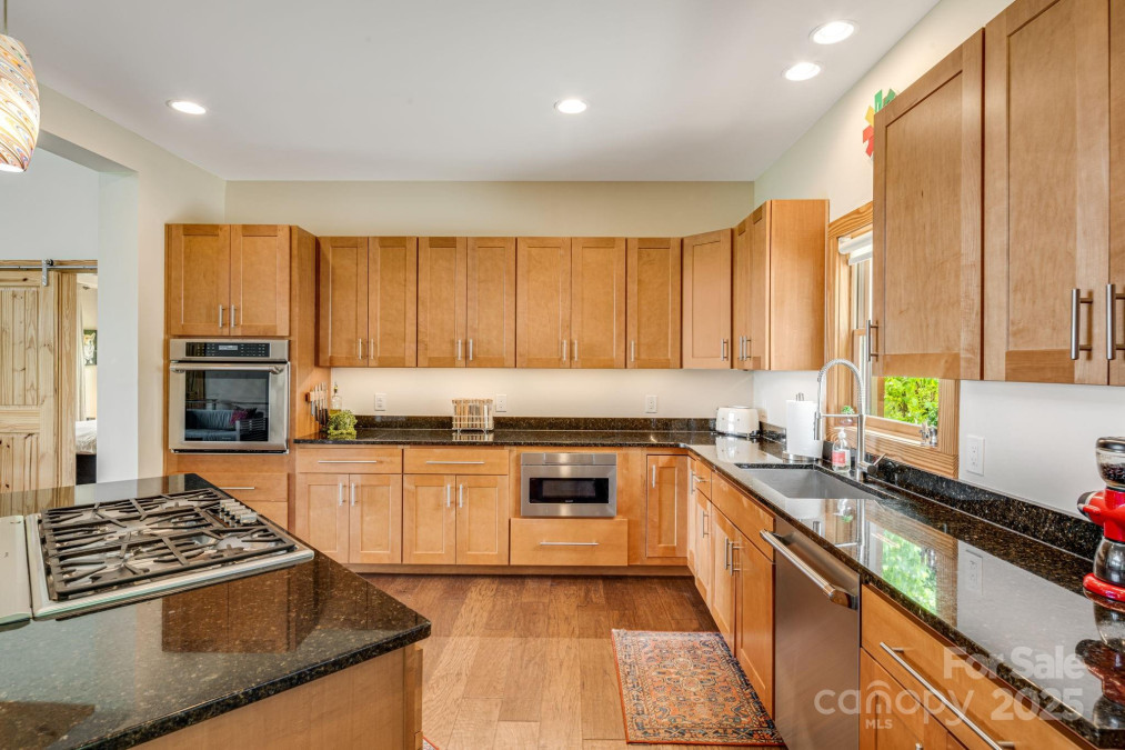 256 Morgan Cove Rd Candler, NC 28715