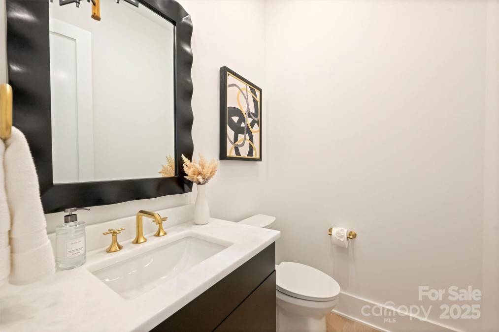 3473 Willow Oak Rd Charlotte, NC 28209