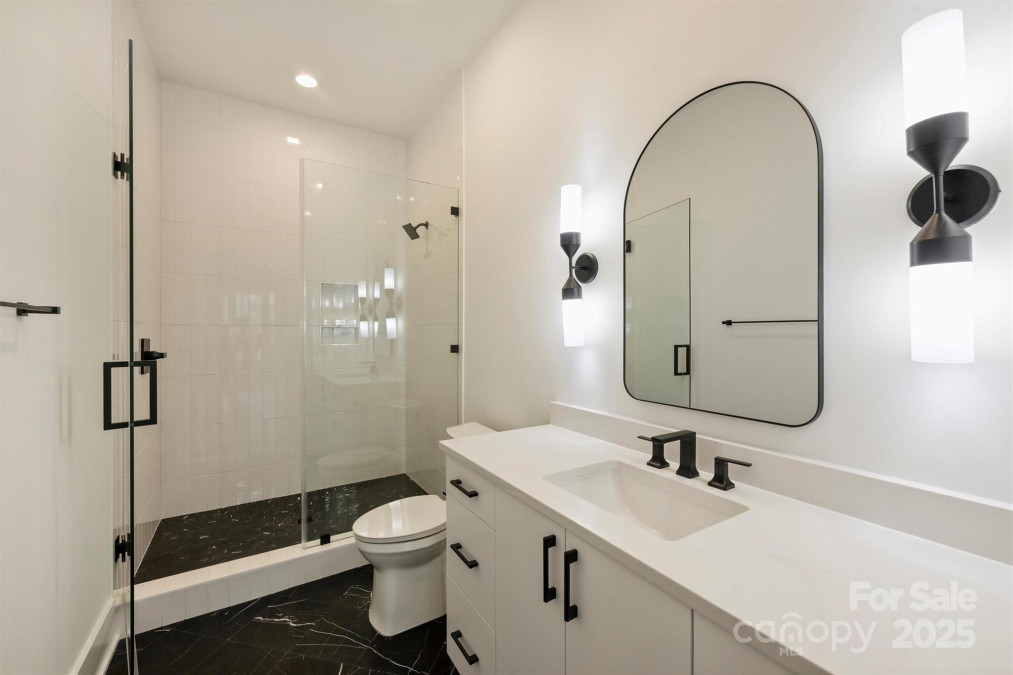 3473 Willow Oak Rd Charlotte, NC 28209