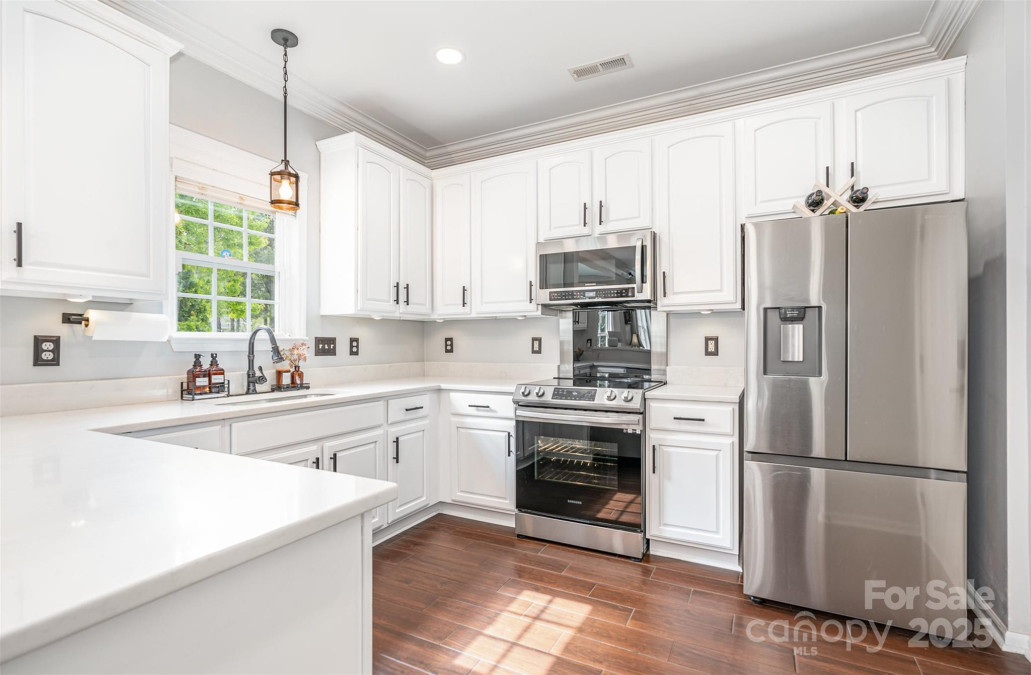 9803 Forest Run Ln Charlotte, NC 28277
