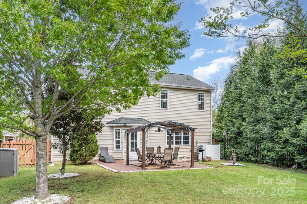 9803 Forest Run Ln Charlotte, NC 28277