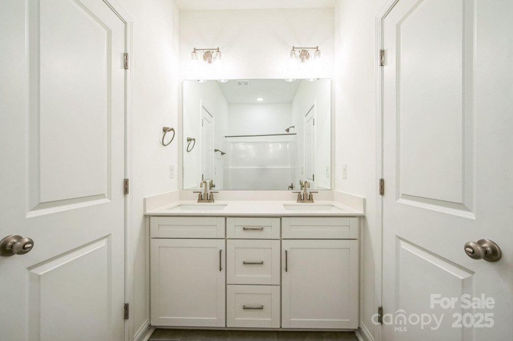 81 Walnut Springs Dr Asheville, NC 28804