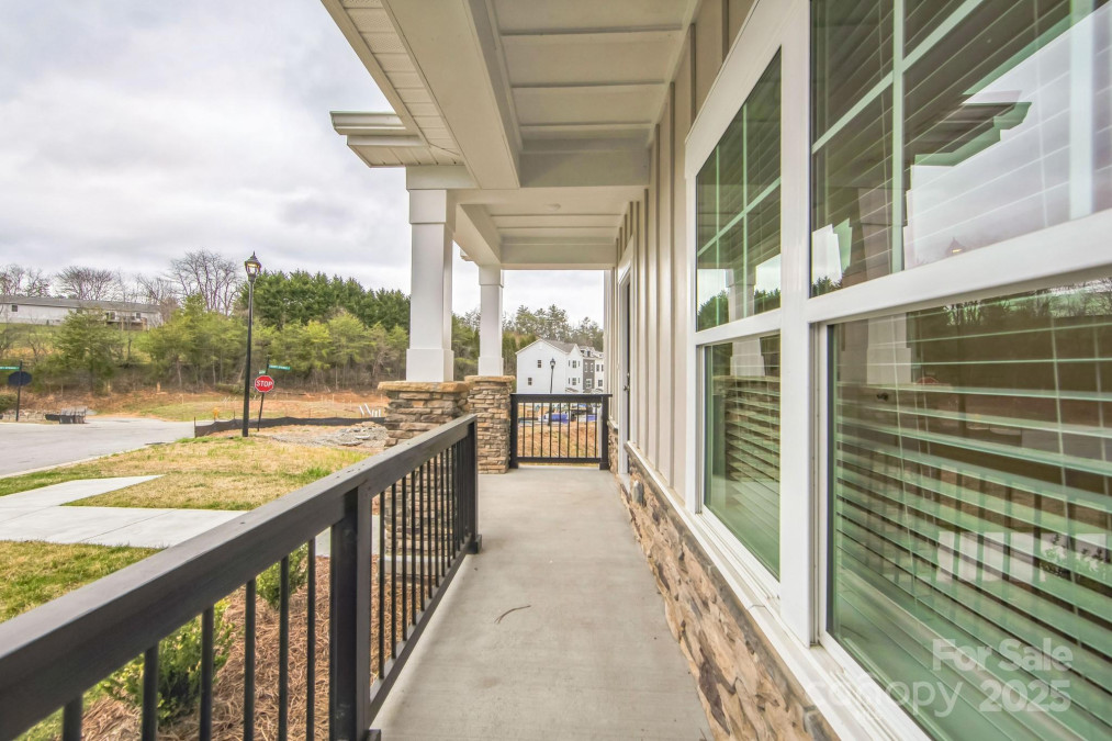 81 Walnut Springs Dr Asheville, NC 28804