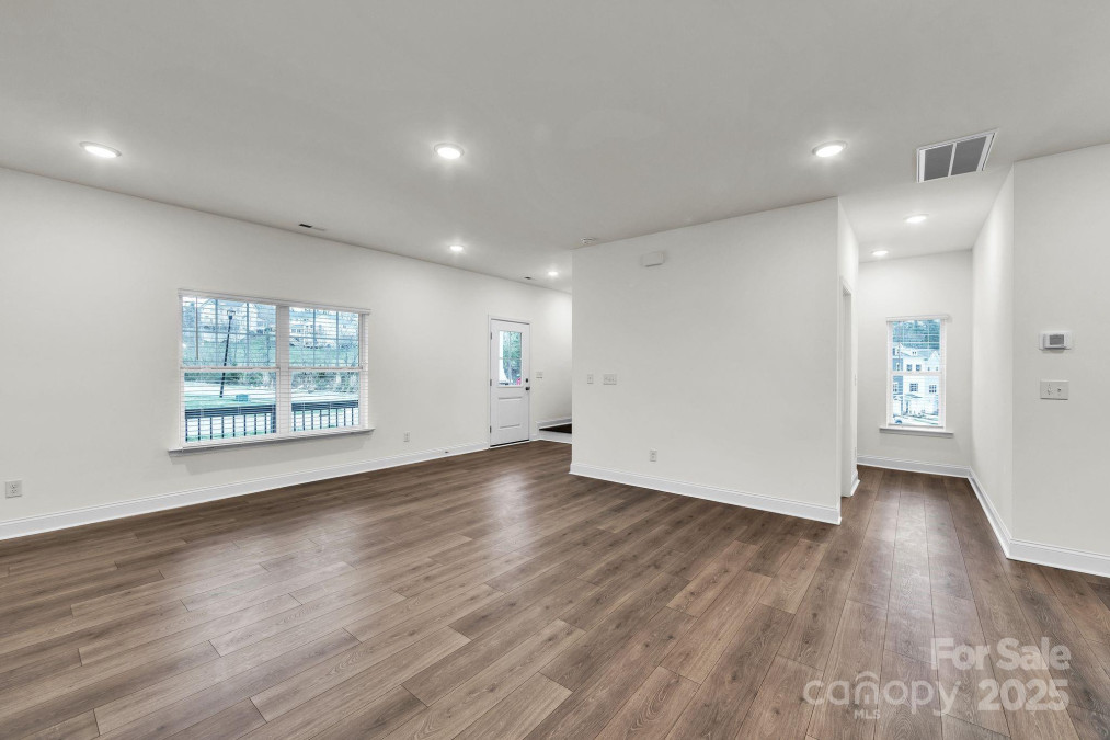 81 Walnut Springs Dr Asheville, NC 28804