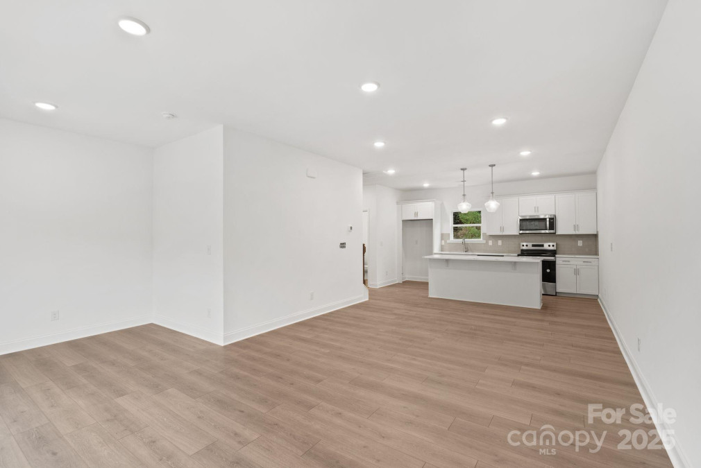 184 Cherry Springs Ln Asheville, NC 28804