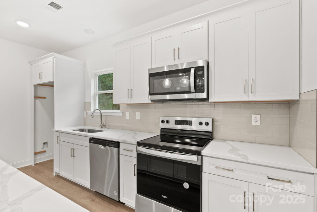 184 Cherry Springs Ln Asheville, NC 28804