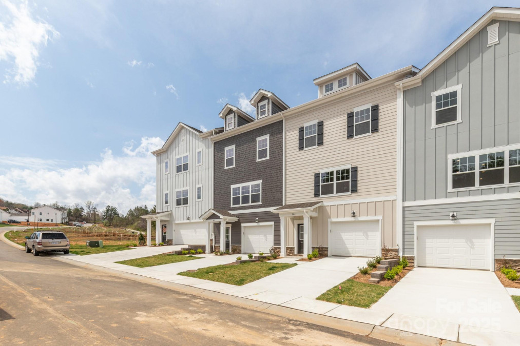 184 Cherry Springs Ln Asheville, NC 28804