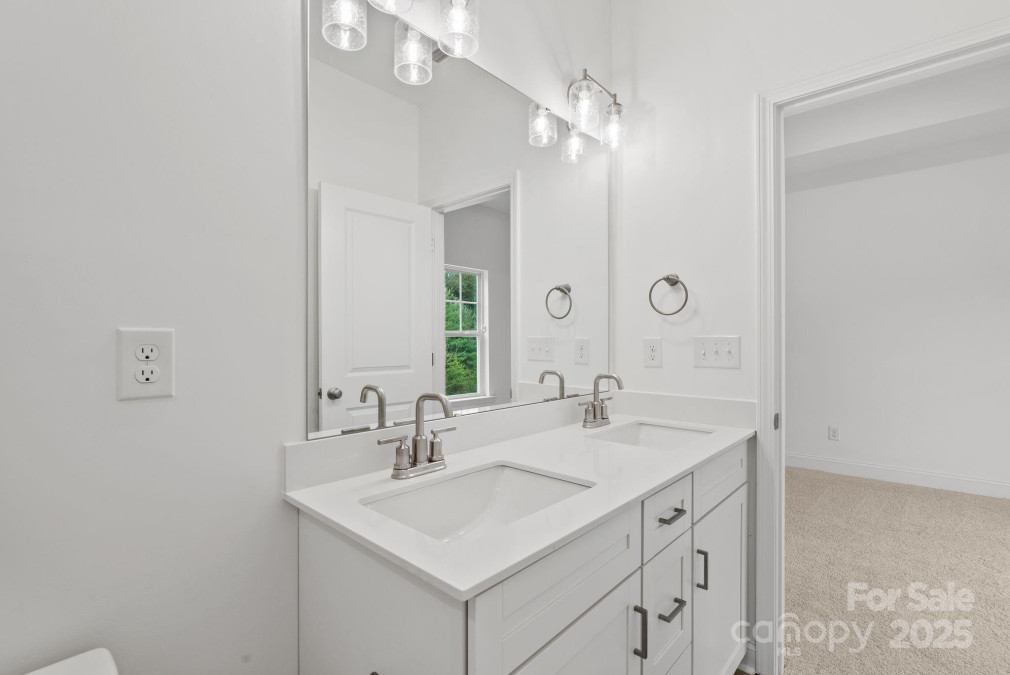 184 Cherry Springs Ln Asheville, NC 28804