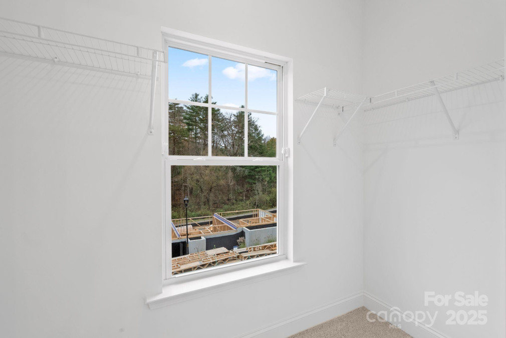 184 Cherry Springs Ln Asheville, NC 28804