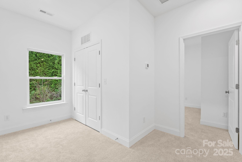 184 Cherry Springs Ln Asheville, NC 28804