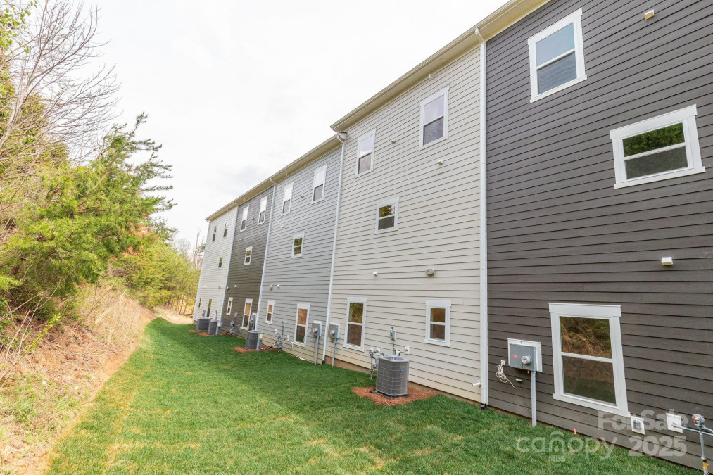 184 Cherry Springs Ln Asheville, NC 28804