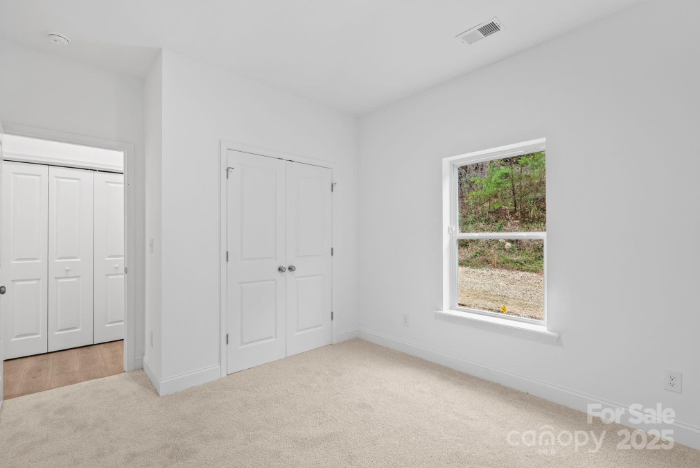 184 Cherry Springs Ln Asheville, NC 28804