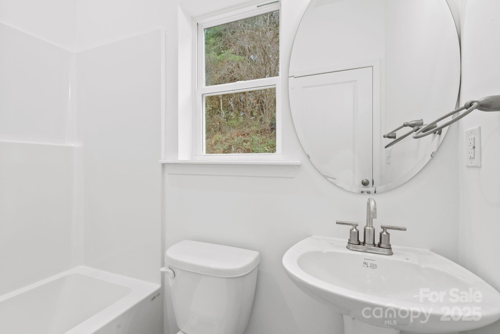 184 Cherry Springs Ln Asheville, NC 28804