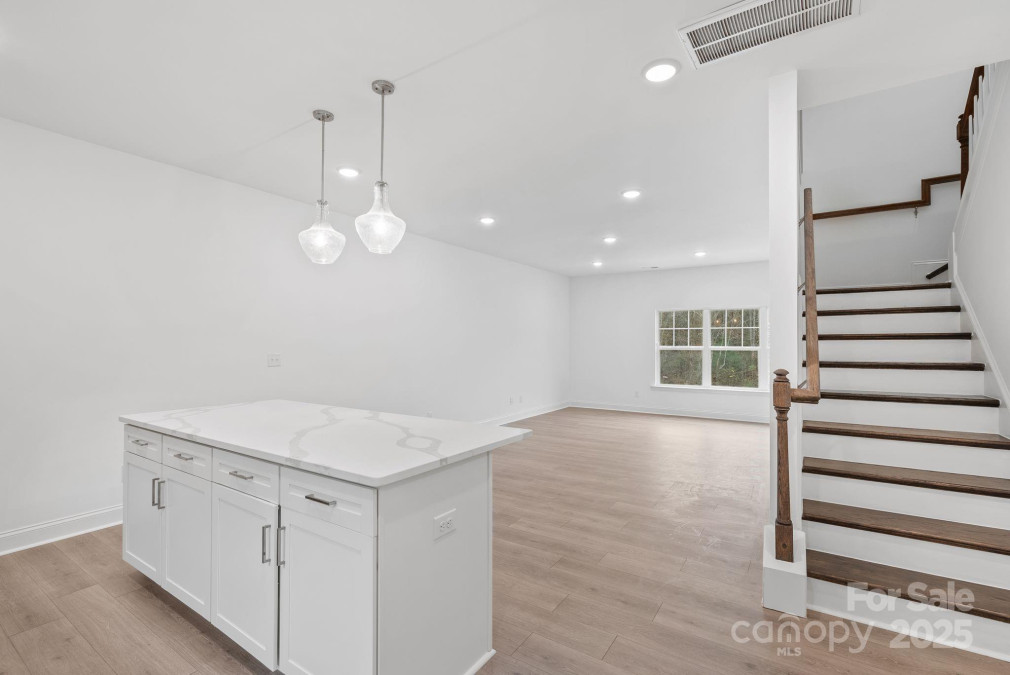 184 Cherry Springs Ln Asheville, NC 28804