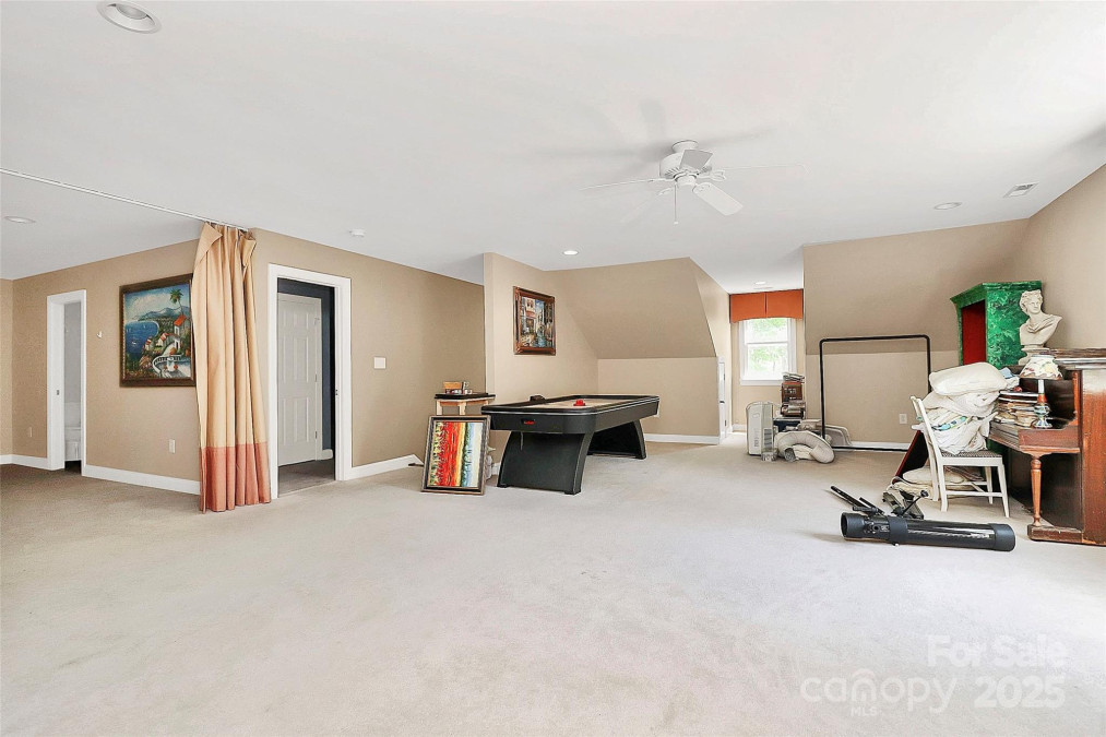 729 Lochaven Rd Waxhaw, NC 28173