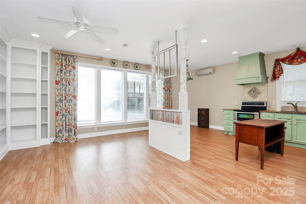 729 Lochaven Rd Waxhaw, NC 28173