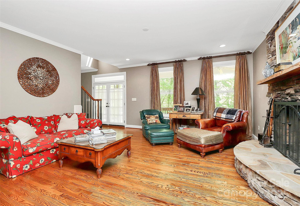 729 Lochaven Rd Waxhaw, NC 28173