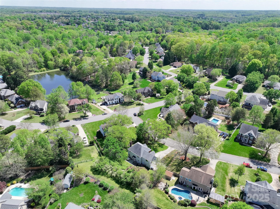 111 Woodfern Pl Mooresville, NC 28115