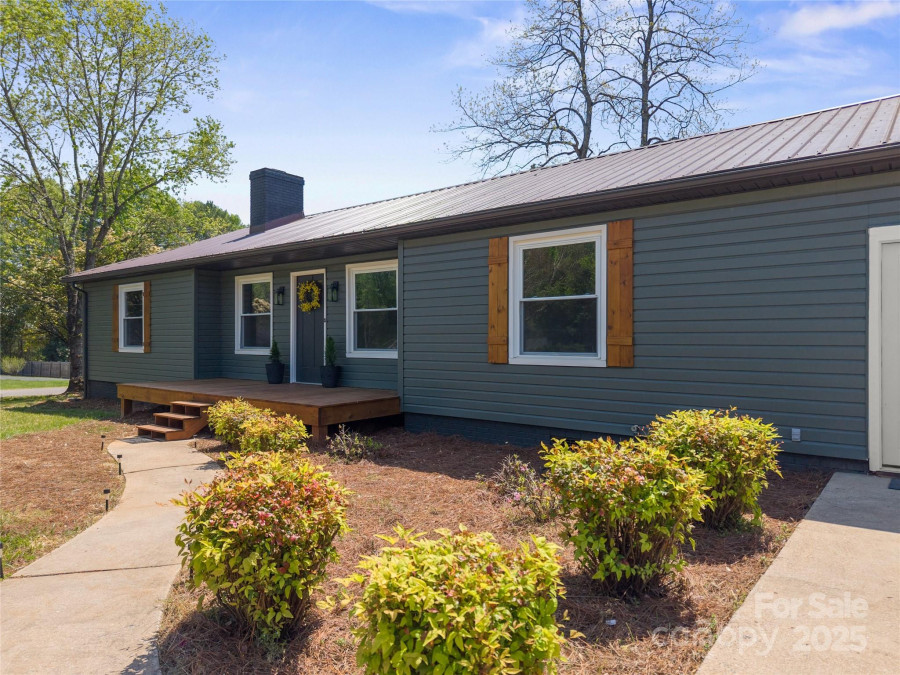 4115 Conley St Newton, NC 28658