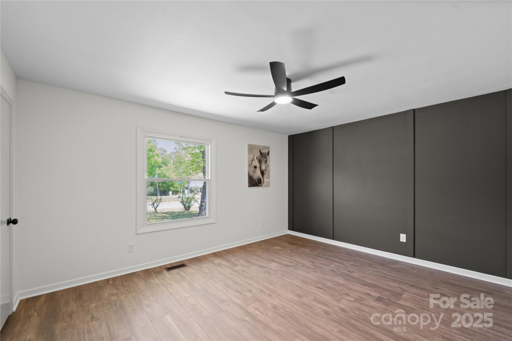 4115 Conley St Newton, NC 28658