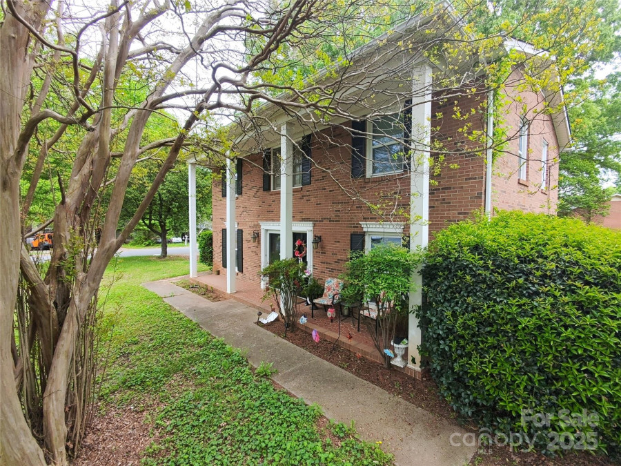 7714 Albemarle Rd Charlotte, NC 28227