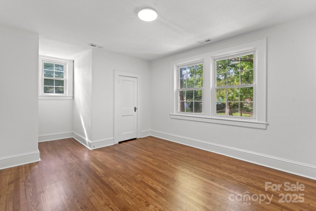 625 4th Street Dr Hickory, NC 28601