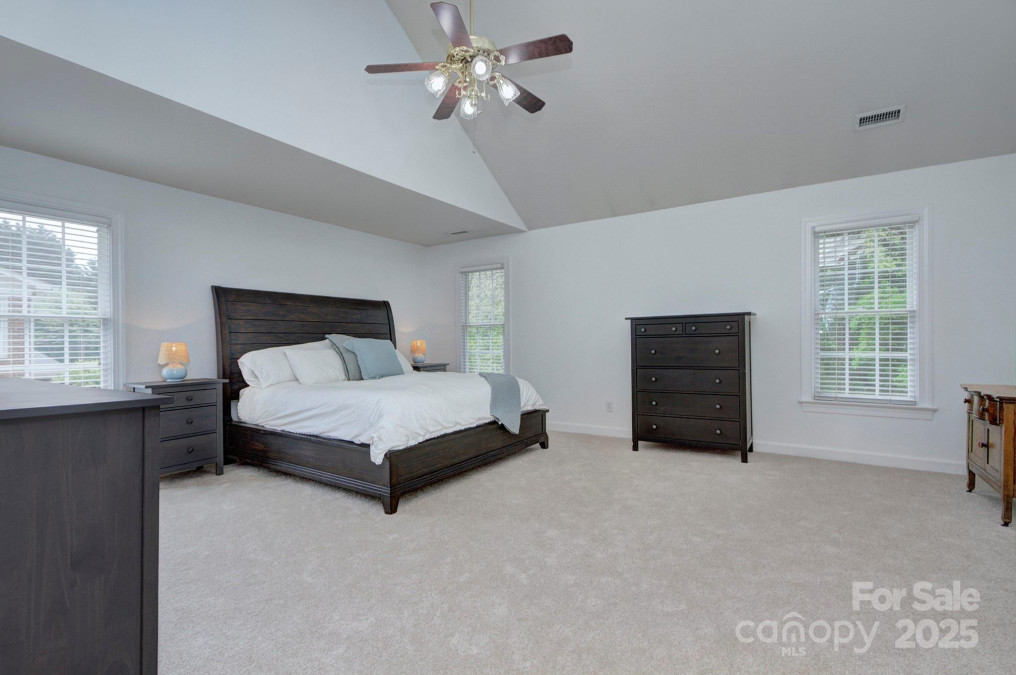 1202 Foxfield Rd Waxhaw, NC 28173