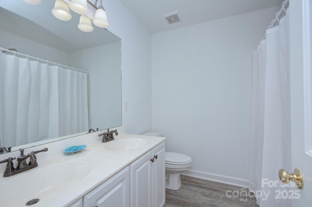1202 Foxfield Rd Waxhaw, NC 28173