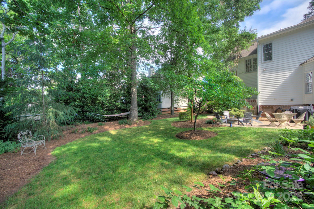 1202 Foxfield Rd Waxhaw, NC 28173