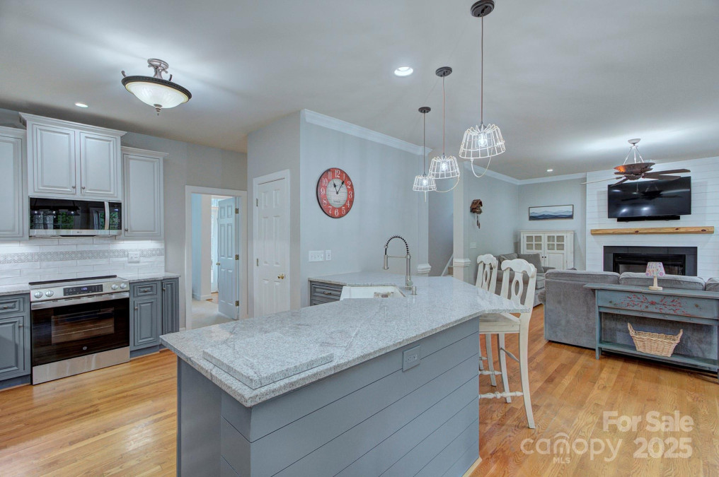 1202 Foxfield Rd Waxhaw, NC 28173