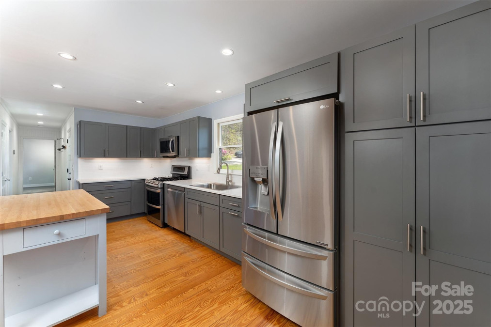 54 Jazaka Ridge Rg Swannanoa, NC 28778