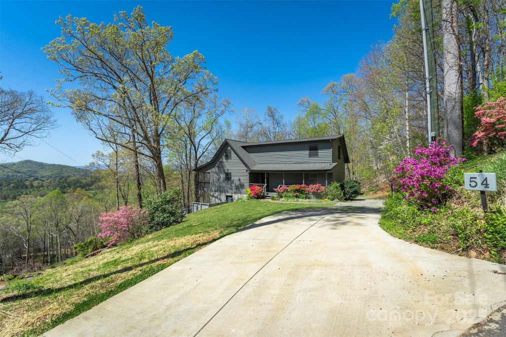 54 Jazaka Ridge Rg Swannanoa, NC 28778