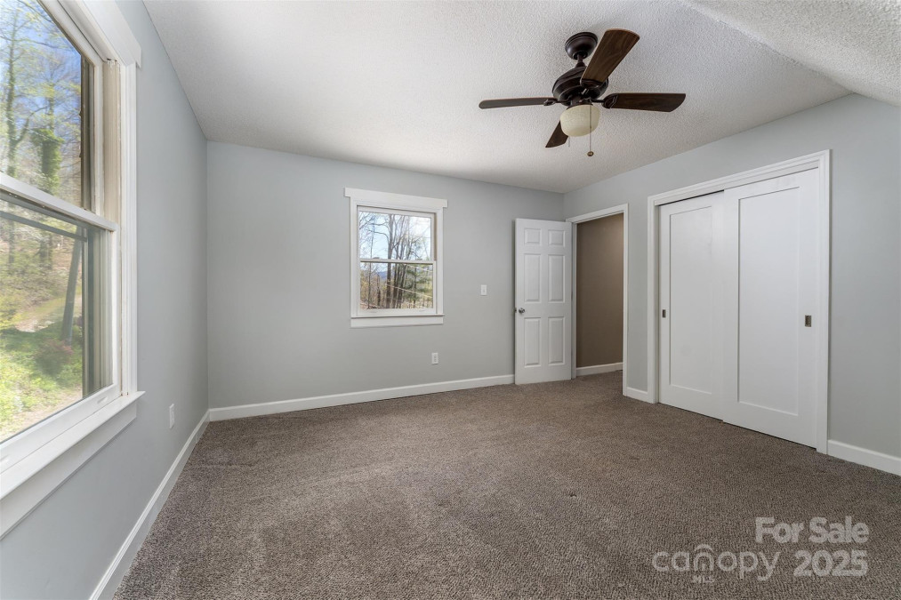54 Jazaka Ridge Rg Swannanoa, NC 28778
