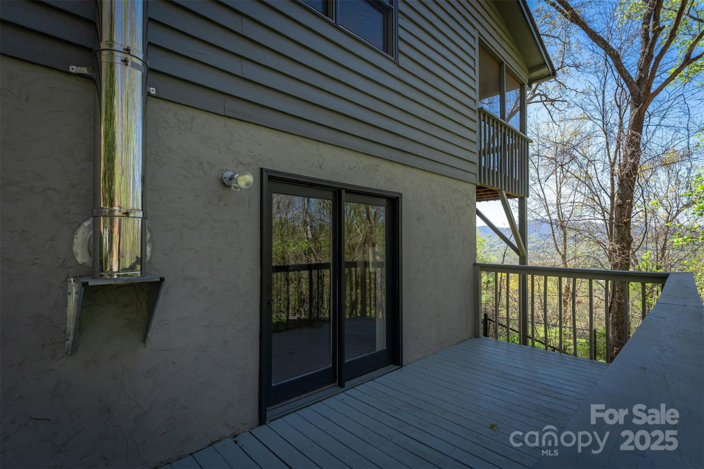 54 Jazaka Ridge Rg Swannanoa, NC 28778