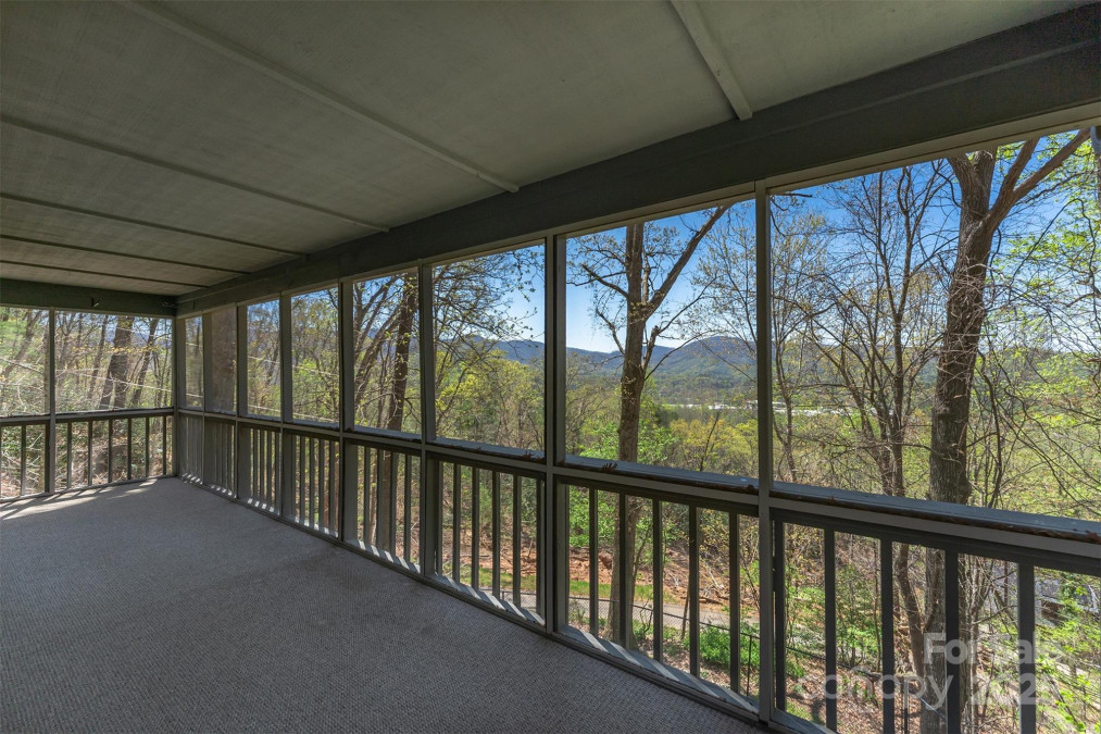 54 Jazaka Ridge Rg Swannanoa, NC 28778