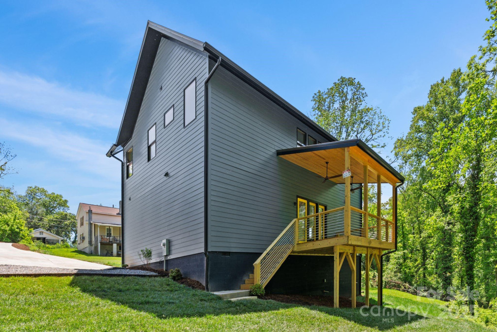 167 Hudson St Asheville, NC 28806
