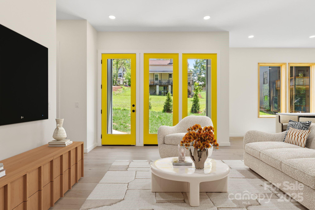 167 Hudson St Asheville, NC 28806
