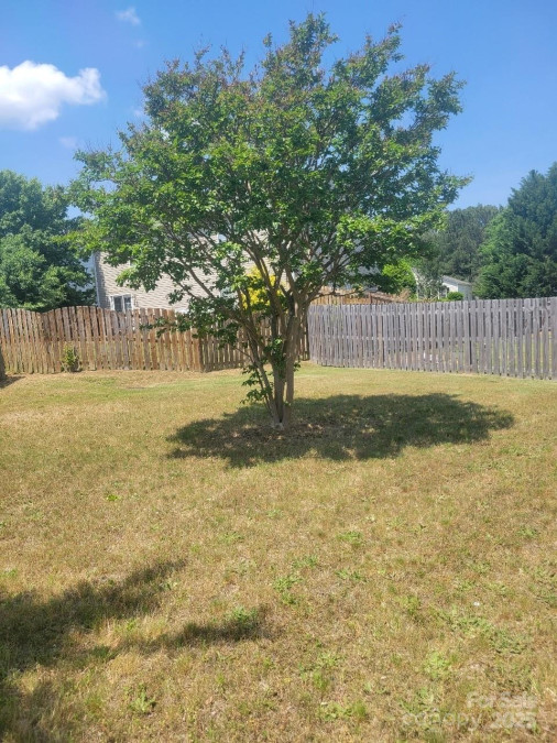 1849 Meadow Crossing Dr Huntersville, NC 28078