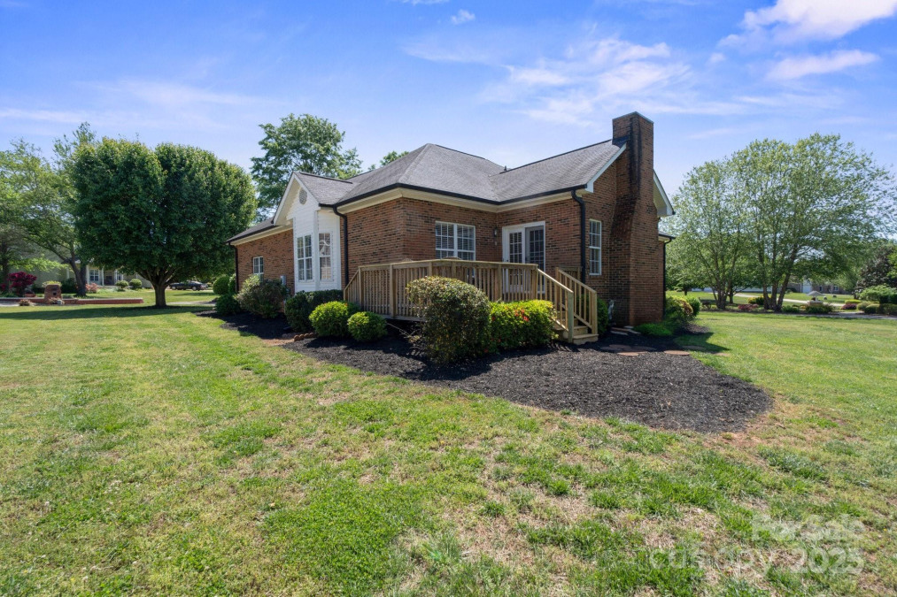123 Shoreview Dr Mooresville, NC 28117