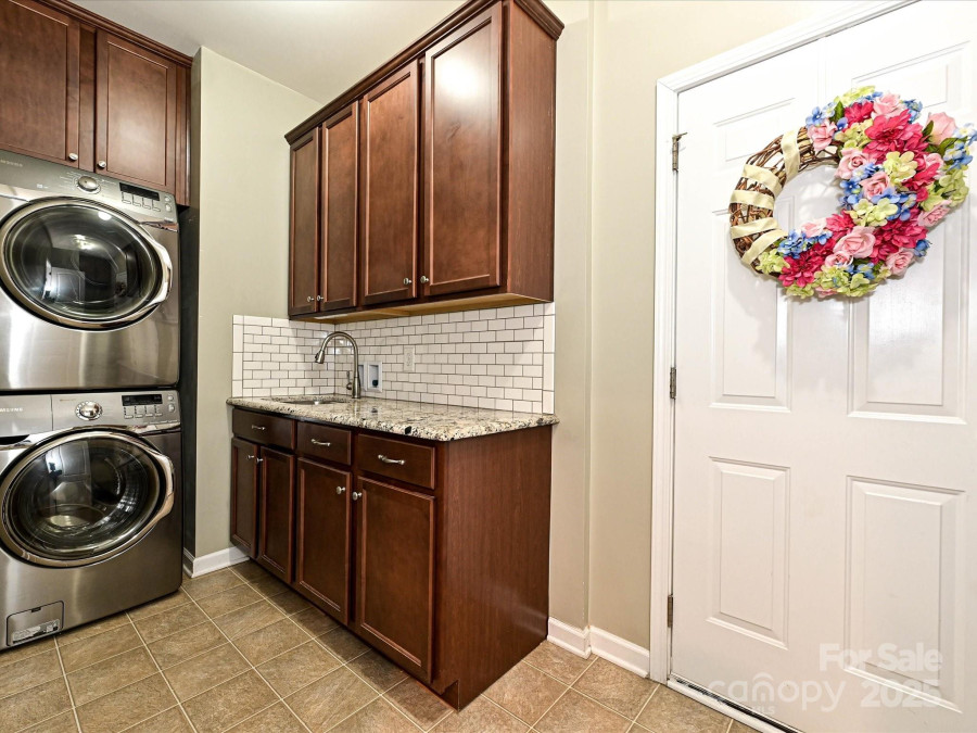 1033 Lilly Pond Dr Fort Mill, SC 29715