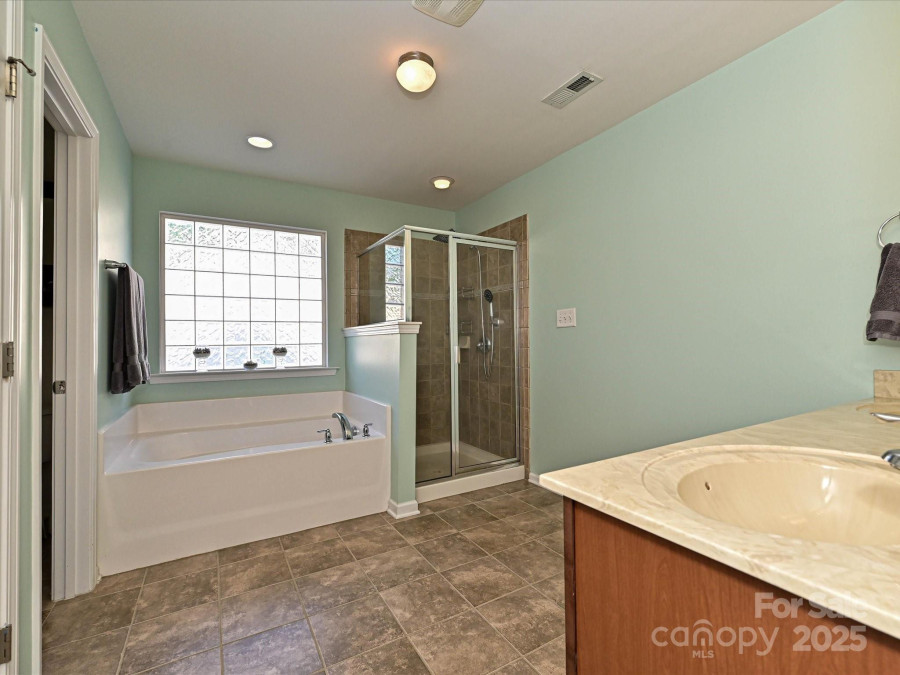 1033 Lilly Pond Dr Fort Mill, SC 29715