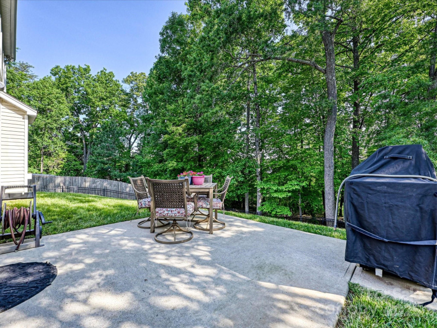 1033 Lilly Pond Dr Fort Mill, SC 29715