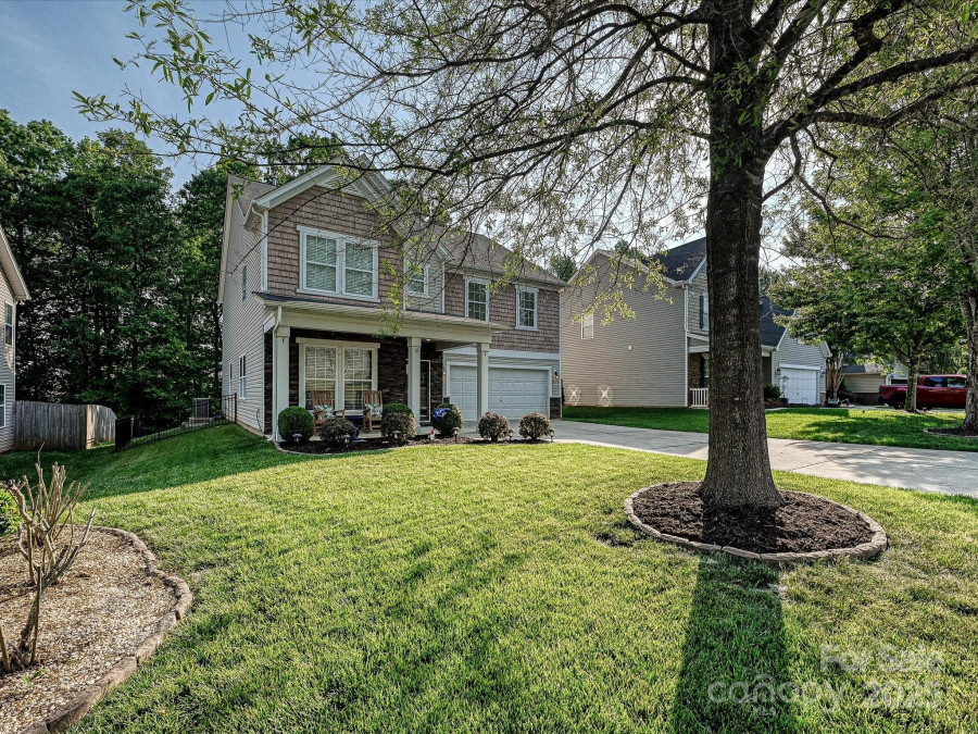 1033 Lilly Pond Dr Fort Mill, SC 29715
