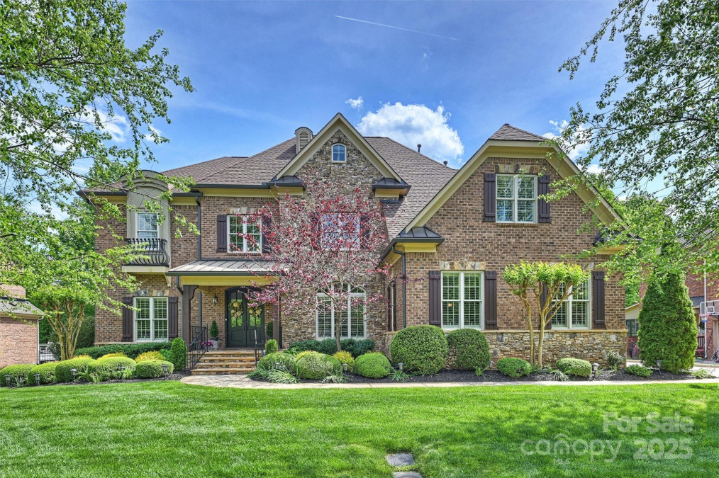2001 Arundale Ln Matthews, NC 28104