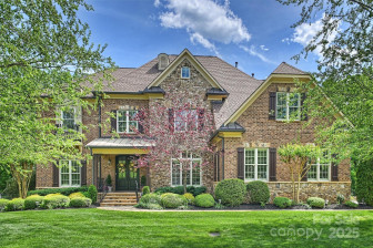 2001 Arundale Ln Matthews, NC 28104