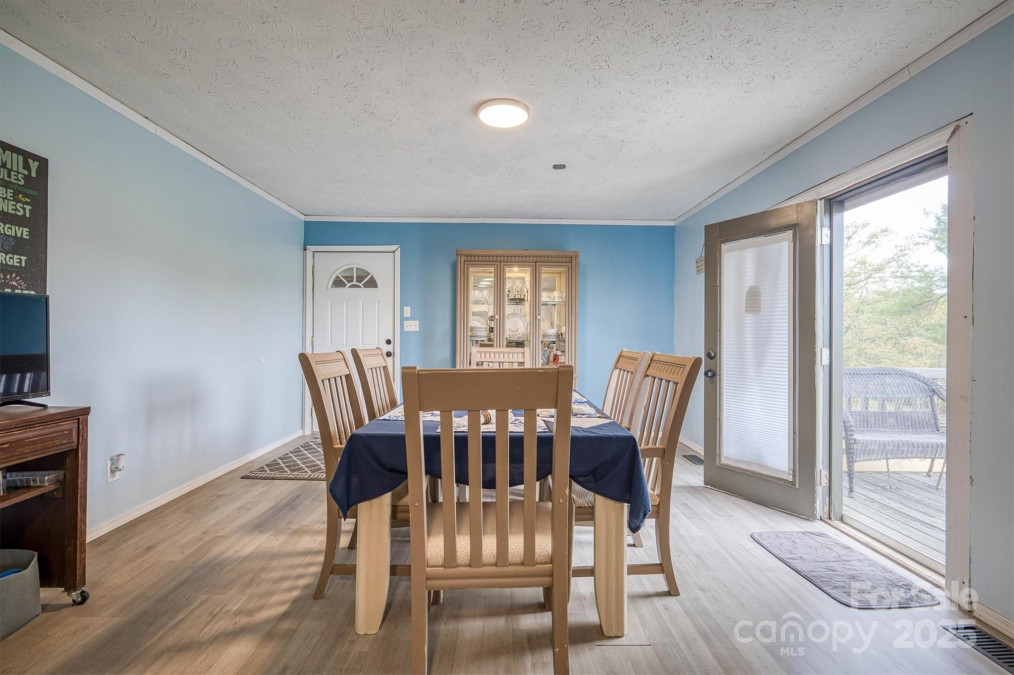 4636 Oak Hill School Rd Lenoir, NC 28645