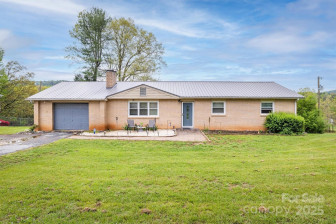 4636 Oak Hill School Rd Lenoir, NC 28645