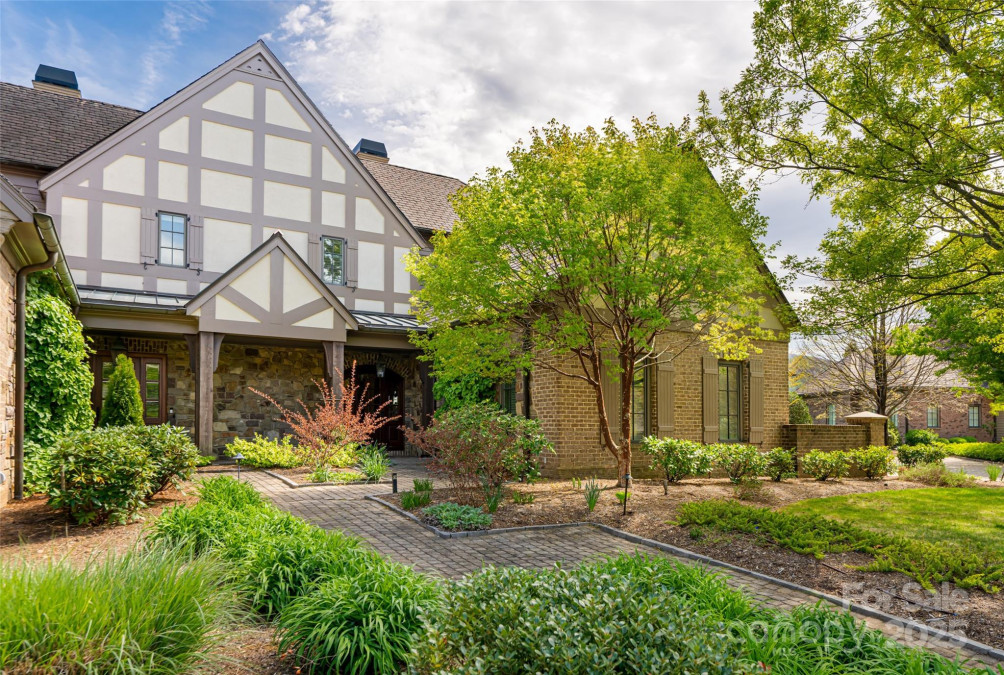 6 Golfside Ct Arden, NC 28704