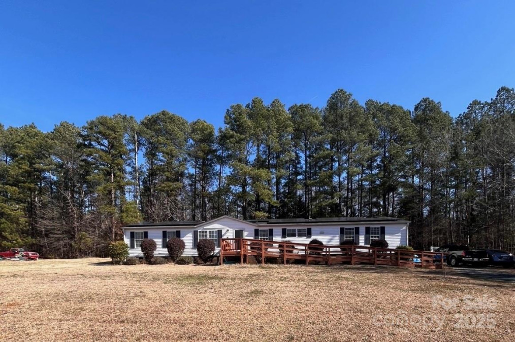 8813 Summerhill Dr Waxhaw, NC 28173