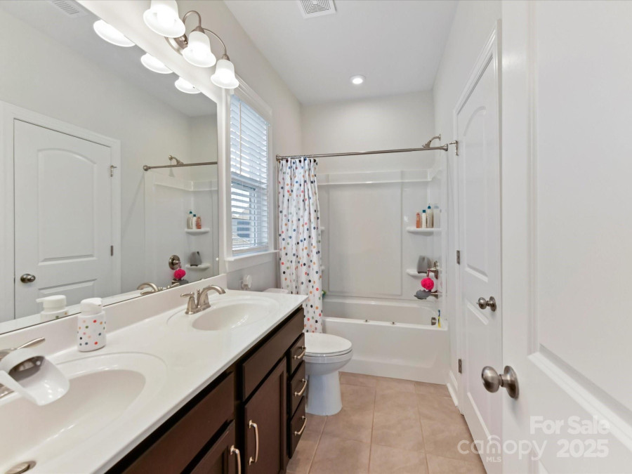 13702 Jacks Ln Pineville, NC 28134